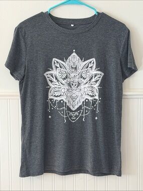 Charcoal Gray Graphic Lotus Tee - Unbranded